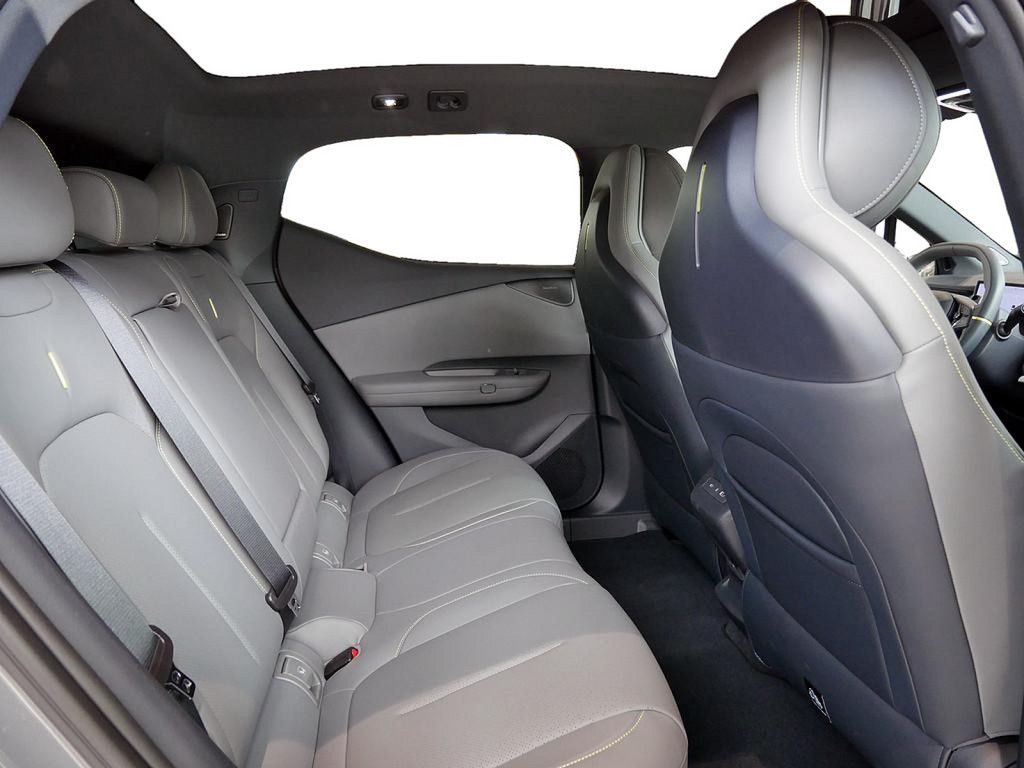 Lynk&Co 02 200 kW More KAMERA NAVI W-LAN ACC LED PANO foto 8