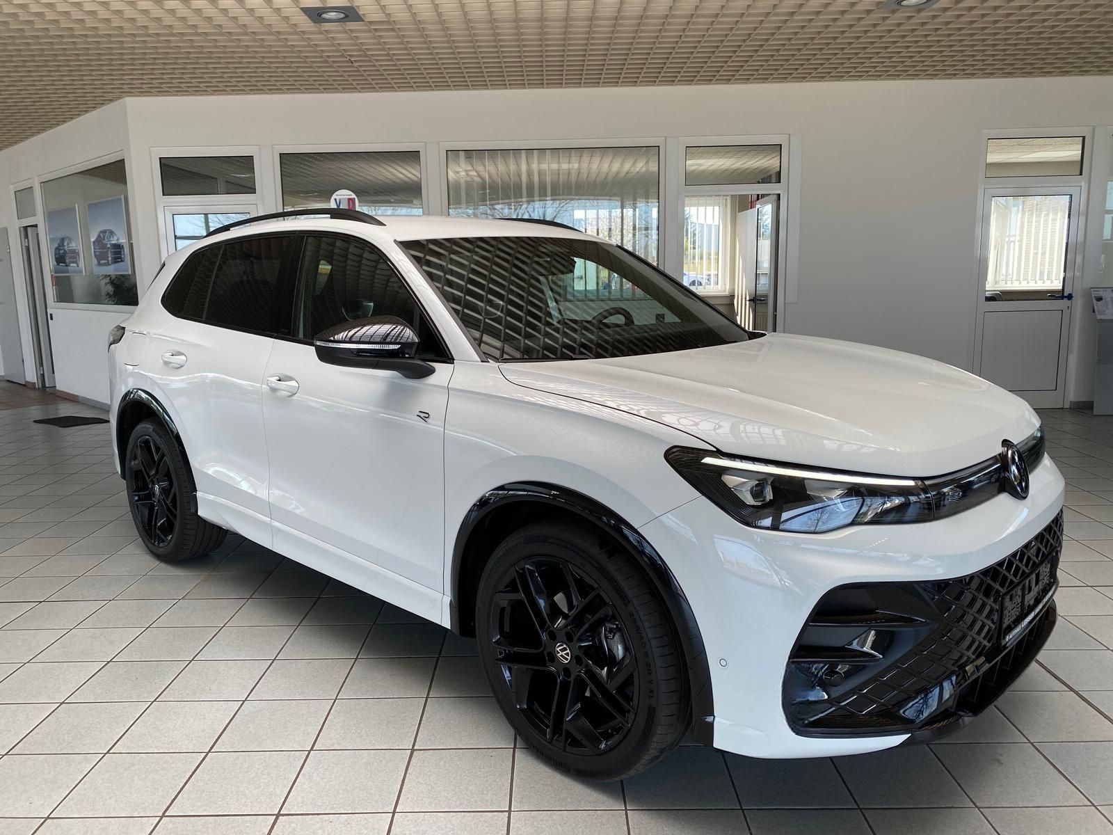 Volkswagen Tiguan R-Line 1.5 eTSI*DSG*Black Style*Matrix*AH foto 3