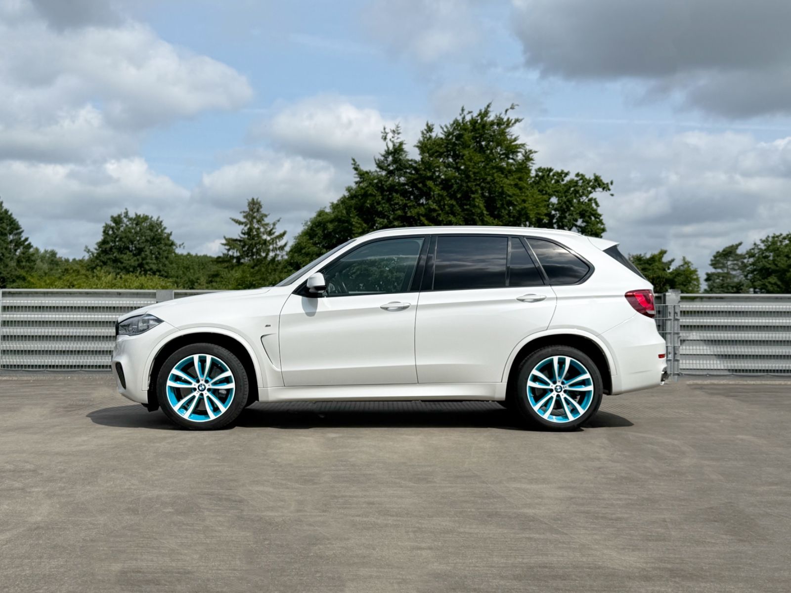 BMW X5 xDrive 50i SPORT-PAKET M TECHNIK 29.202 € NET foto 2