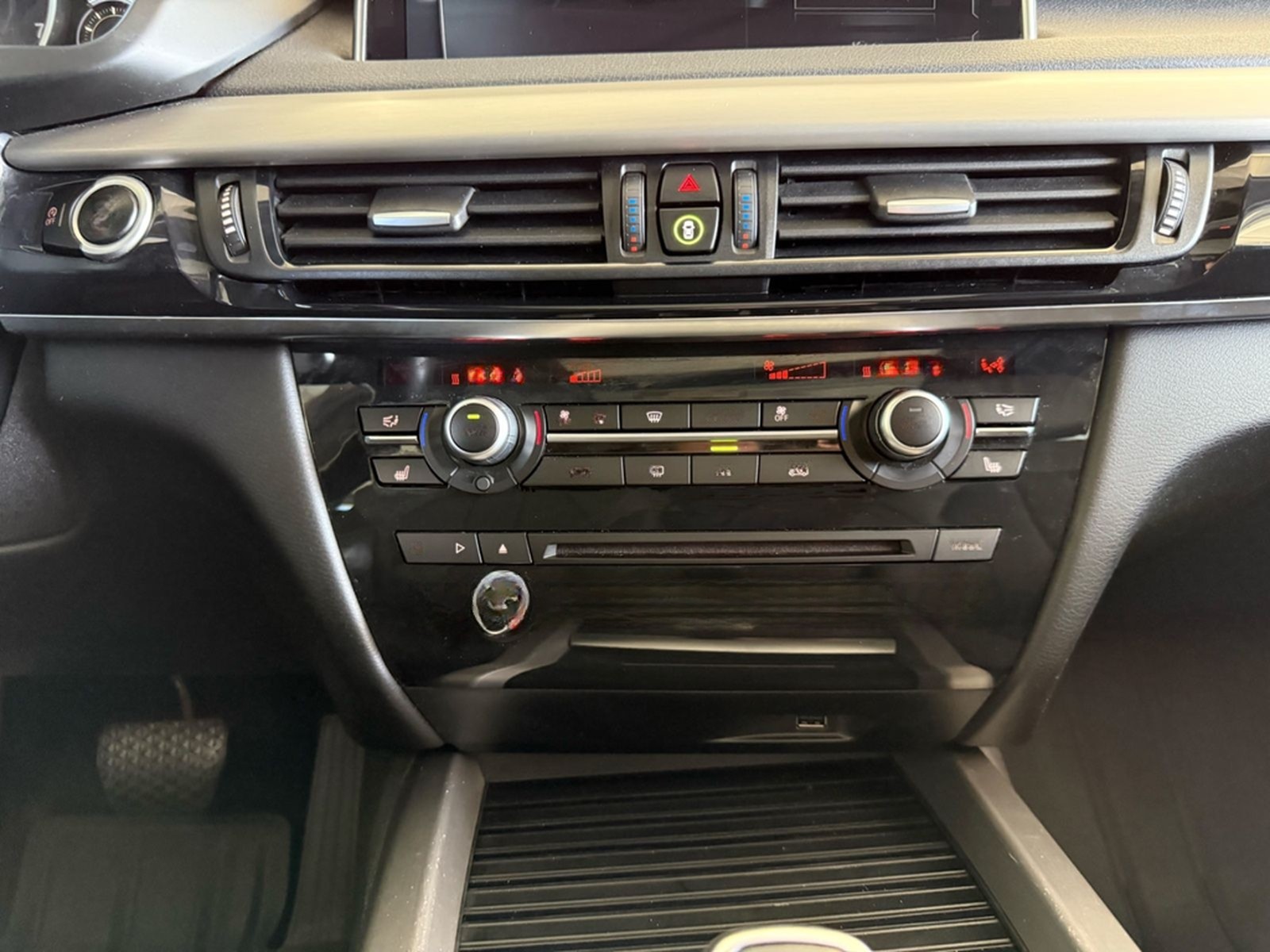 BMW X5 xDrive 50i SPORT-PAKET M TECHNIK 29.202 € NET foto 22