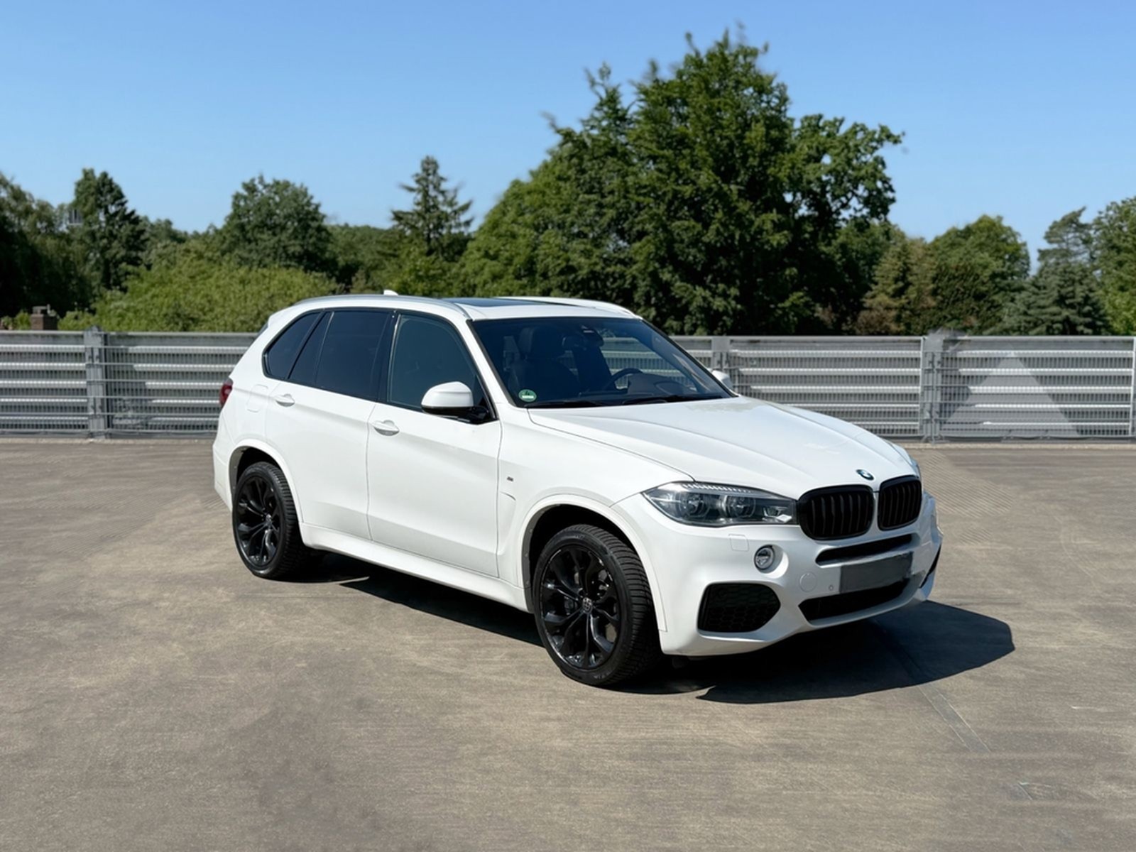 BMW X5 xDrive 50i SPORT-PAKET M TECHNIK 29.202 € NET foto 6