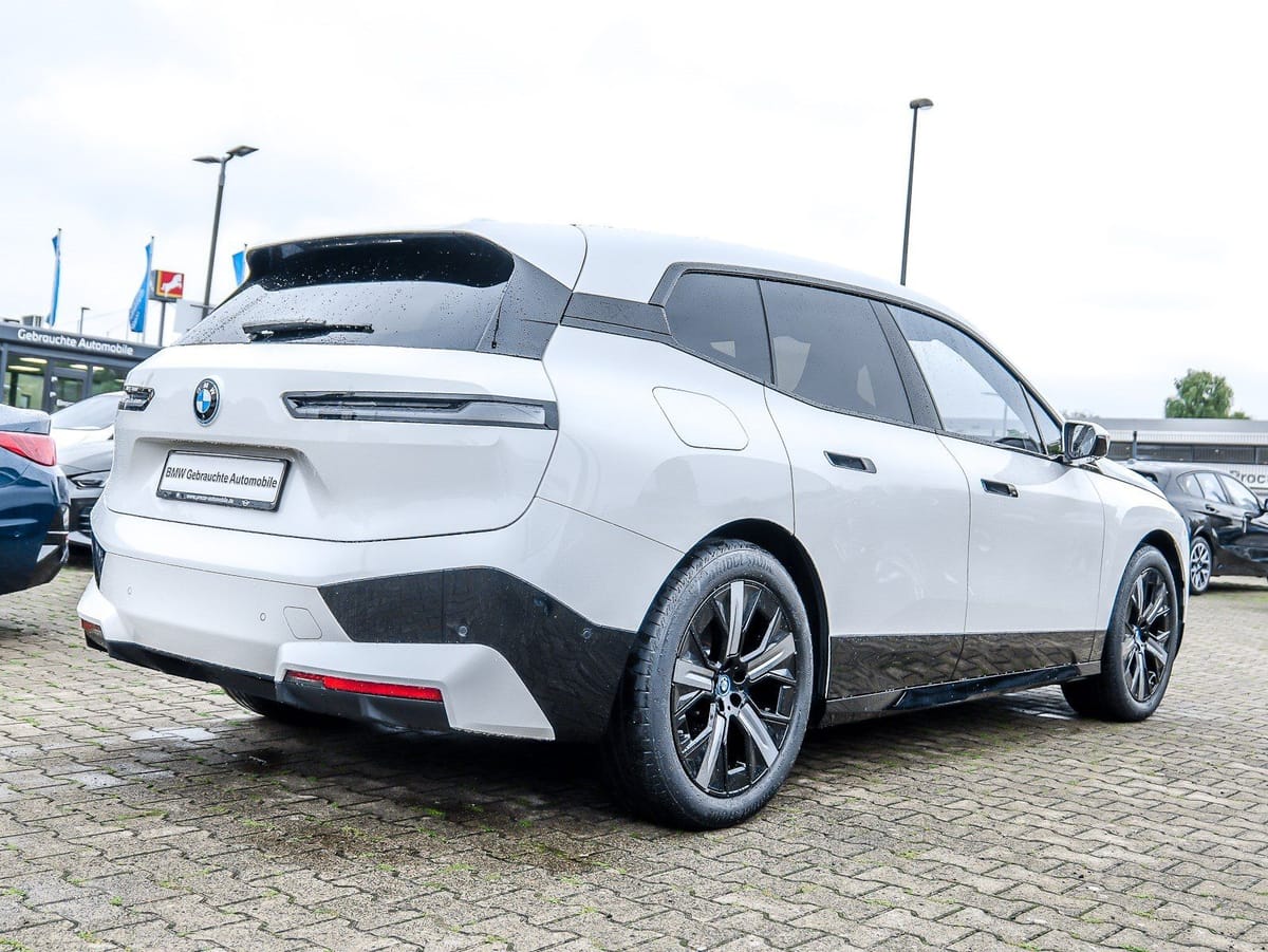 BMW iX xDrive40 M Sport DA Prof PA AHK HUD HK Laser foto 2