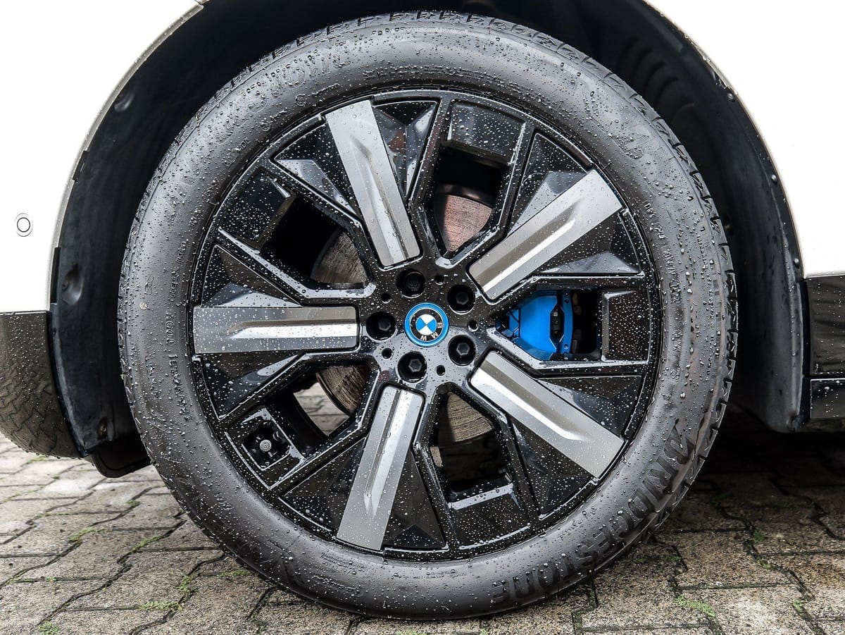 BMW iX xDrive40 M Sport DA Prof PA AHK HUD HK Laser foto 4