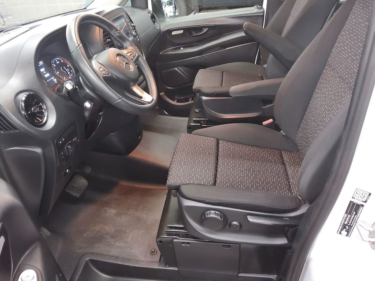 Mercedes-Benz Vito CDI Tourer Pro extralang 8-Sitze Navi RfK foto 8