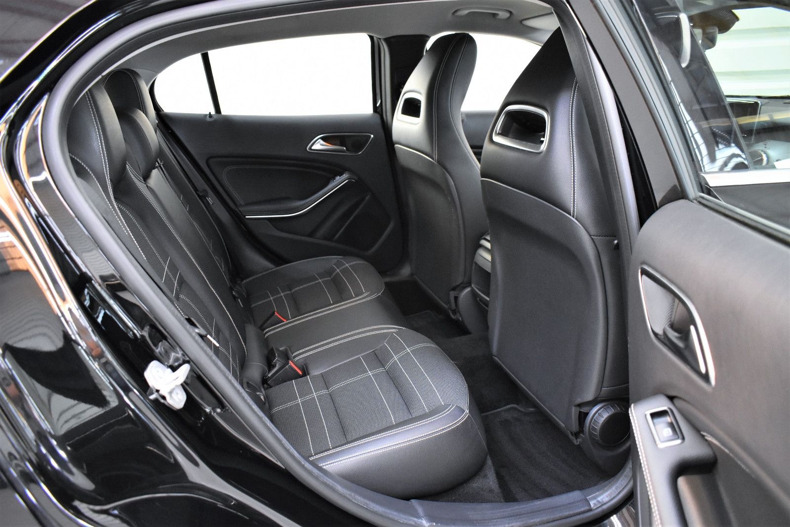 Mercedes-Benz GLA 220 CDI Urban+Bi-Xenon+Automatik+Navi+Kosmos foto 10