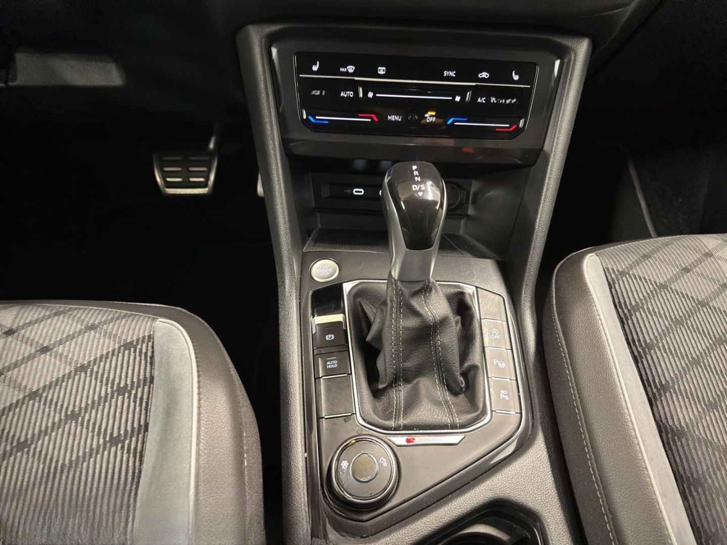 Volkswagen Tiguan Allspace 2.0 TSI DSG 4Mo R-Line AHK REAR  foto 18