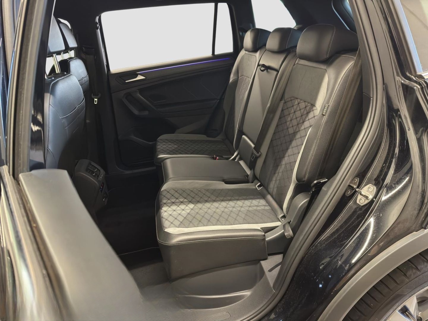 Volkswagen Tiguan Allspace 2.0 TSI DSG 4Mo R-Line AHK REAR  foto 21