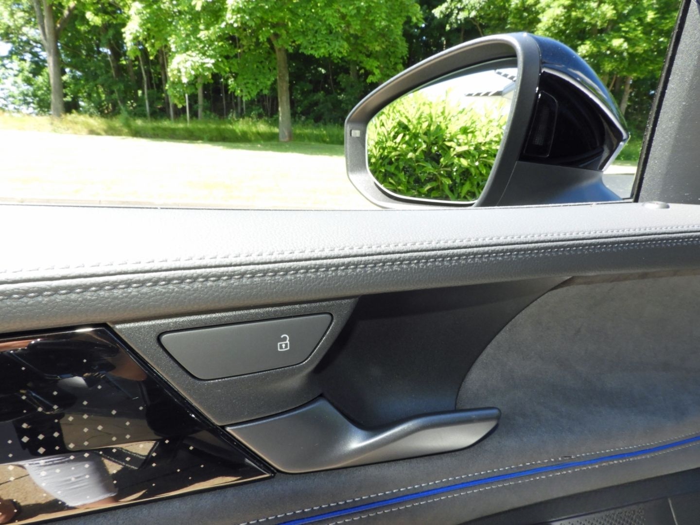 Volkswagen Passat R-Line 2.0TDI 4M DSG SIGNATURE STDHZG VOL foto 24