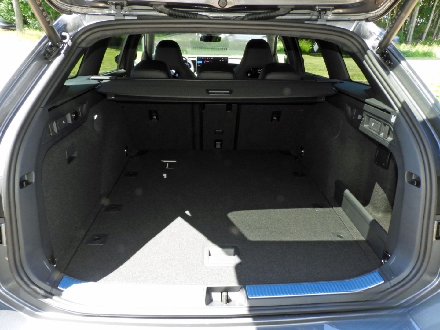 Volkswagen Passat R-Line 2.0TDI 4M DSG SIGNATURE STDHZG VOL foto 6