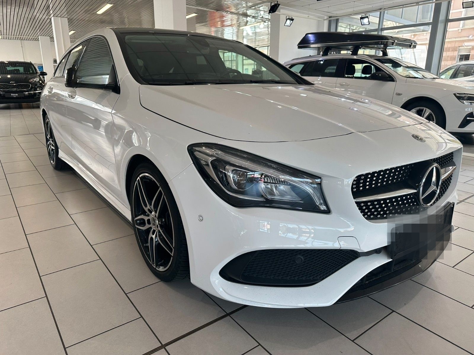 Mercedes-Benz CLA 180 SB AMG-LINE/NAVI/LED/LEDER/PANO/SHZ foto 2