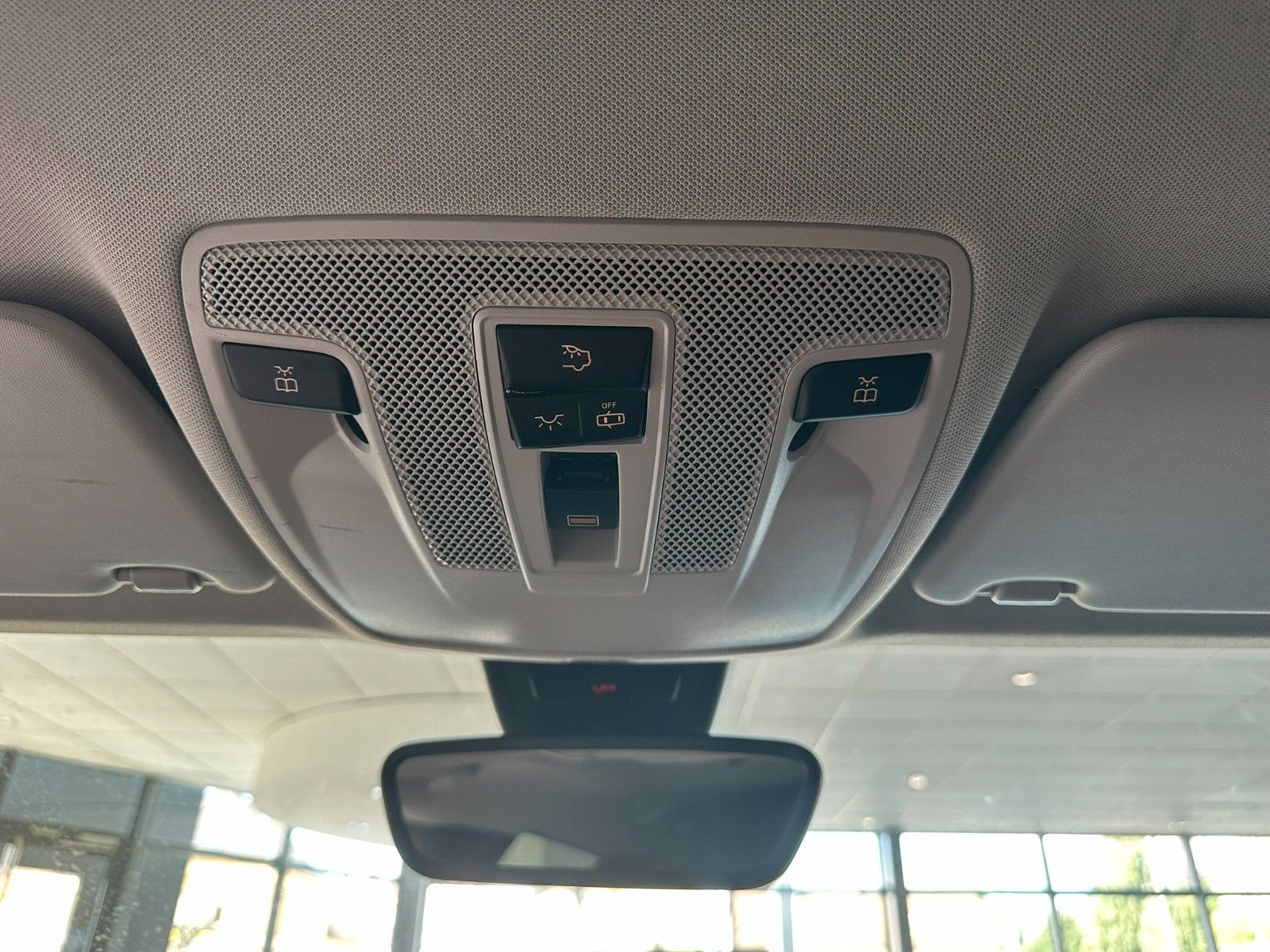 Mercedes-Benz CLA 180 SB AMG-LINE/NAVI/LED/LEDER/PANO/SHZ foto 21