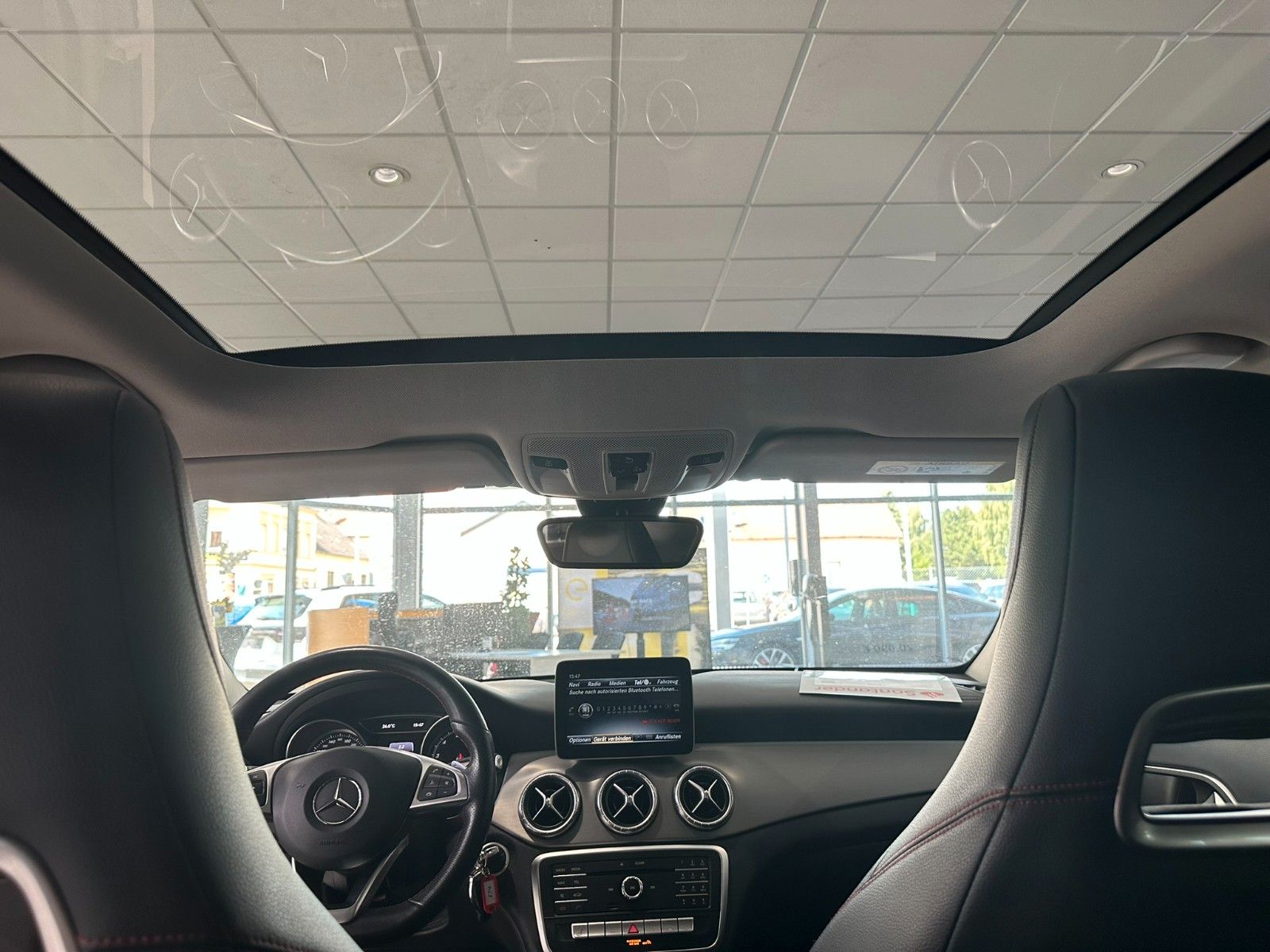 Mercedes-Benz CLA 180 SB AMG-LINE/NAVI/LED/LEDER/PANO/SHZ foto 23