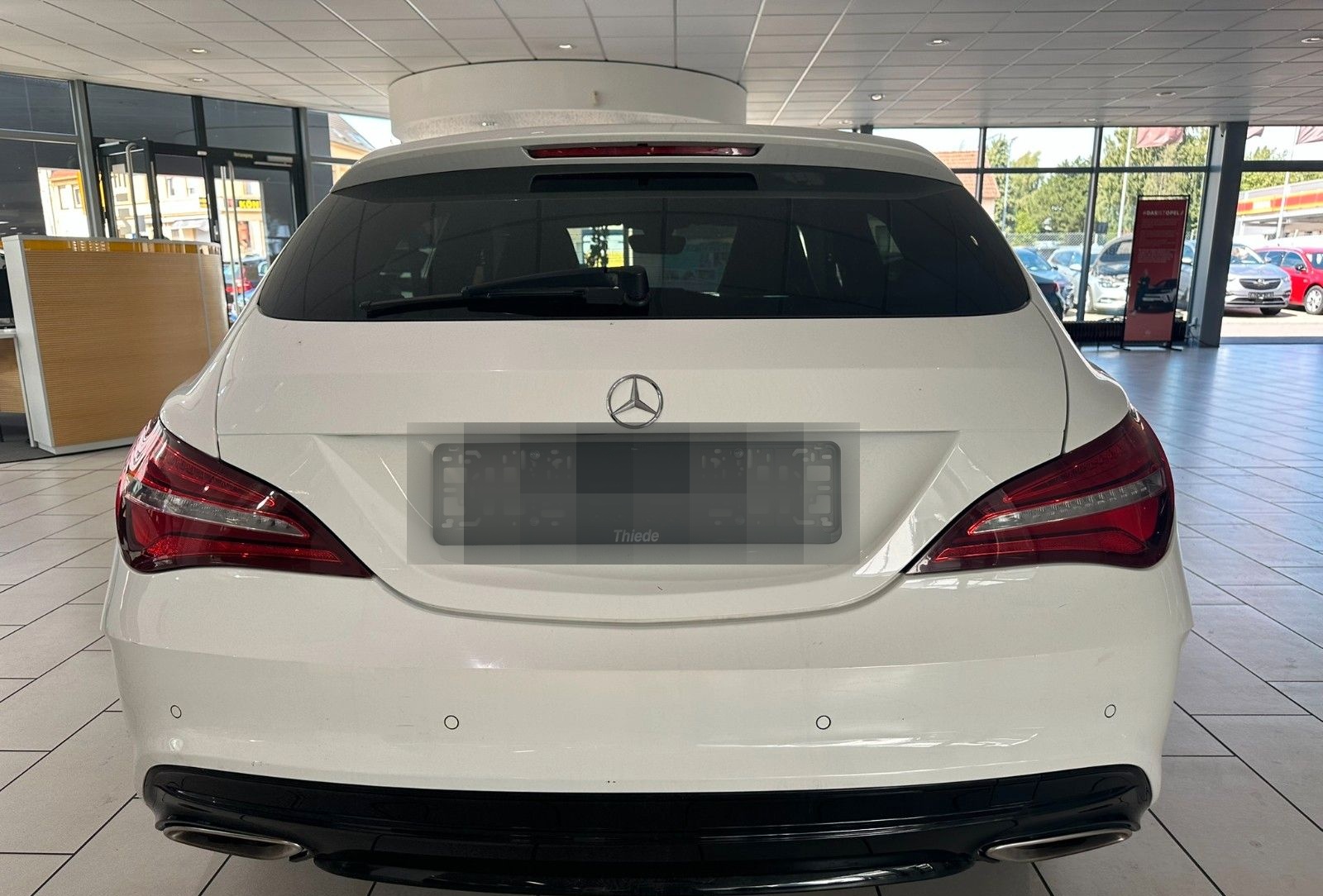 Mercedes-Benz CLA 180 SB AMG-LINE/NAVI/LED/LEDER/PANO/SHZ foto 4