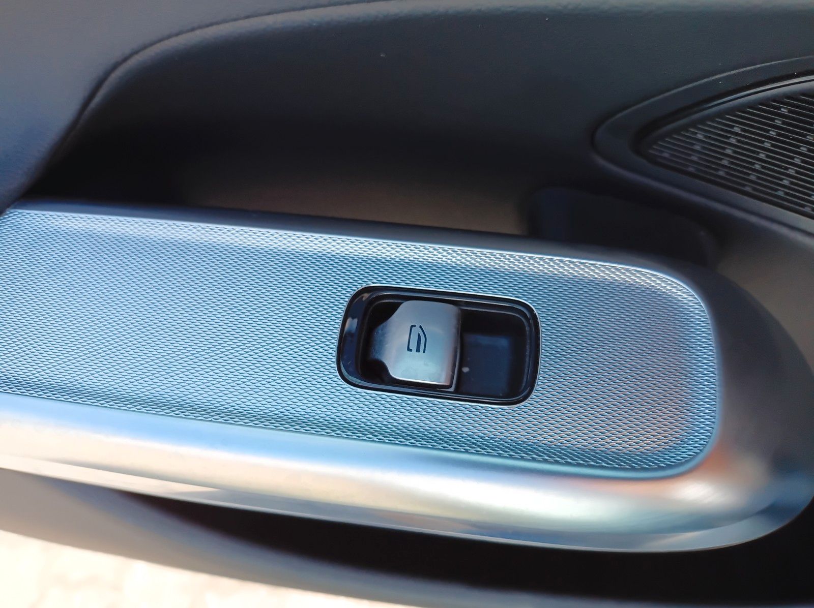 Mercedes-Benz E 220 ADVANCED PLUS+360 `KAMERA+DISTRONIC foto 21