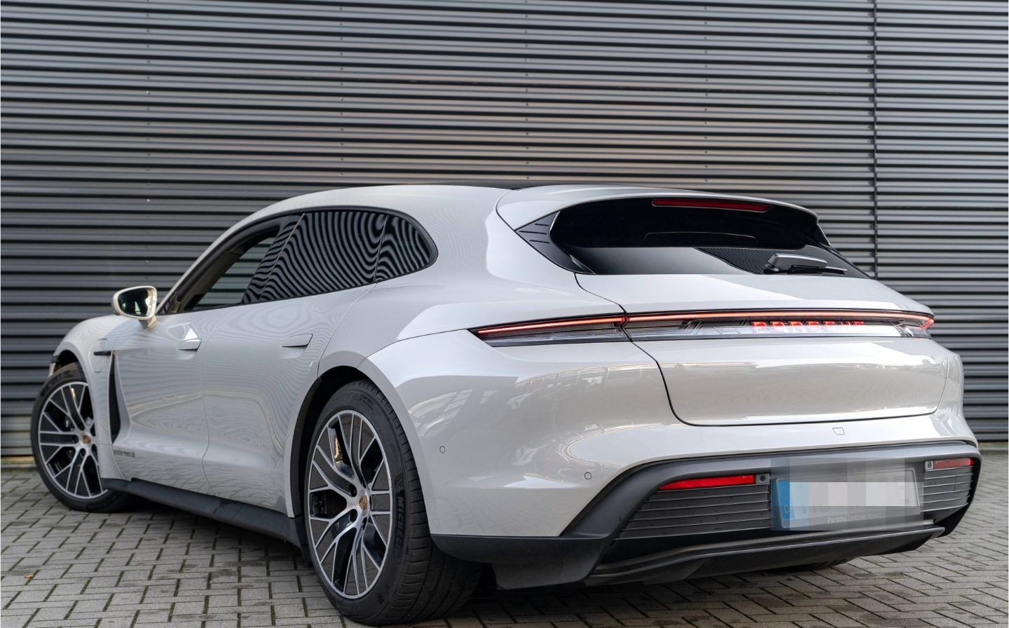 Porsche Taycan Sport Turismo 20'', Panoramadach uvm. foto 3