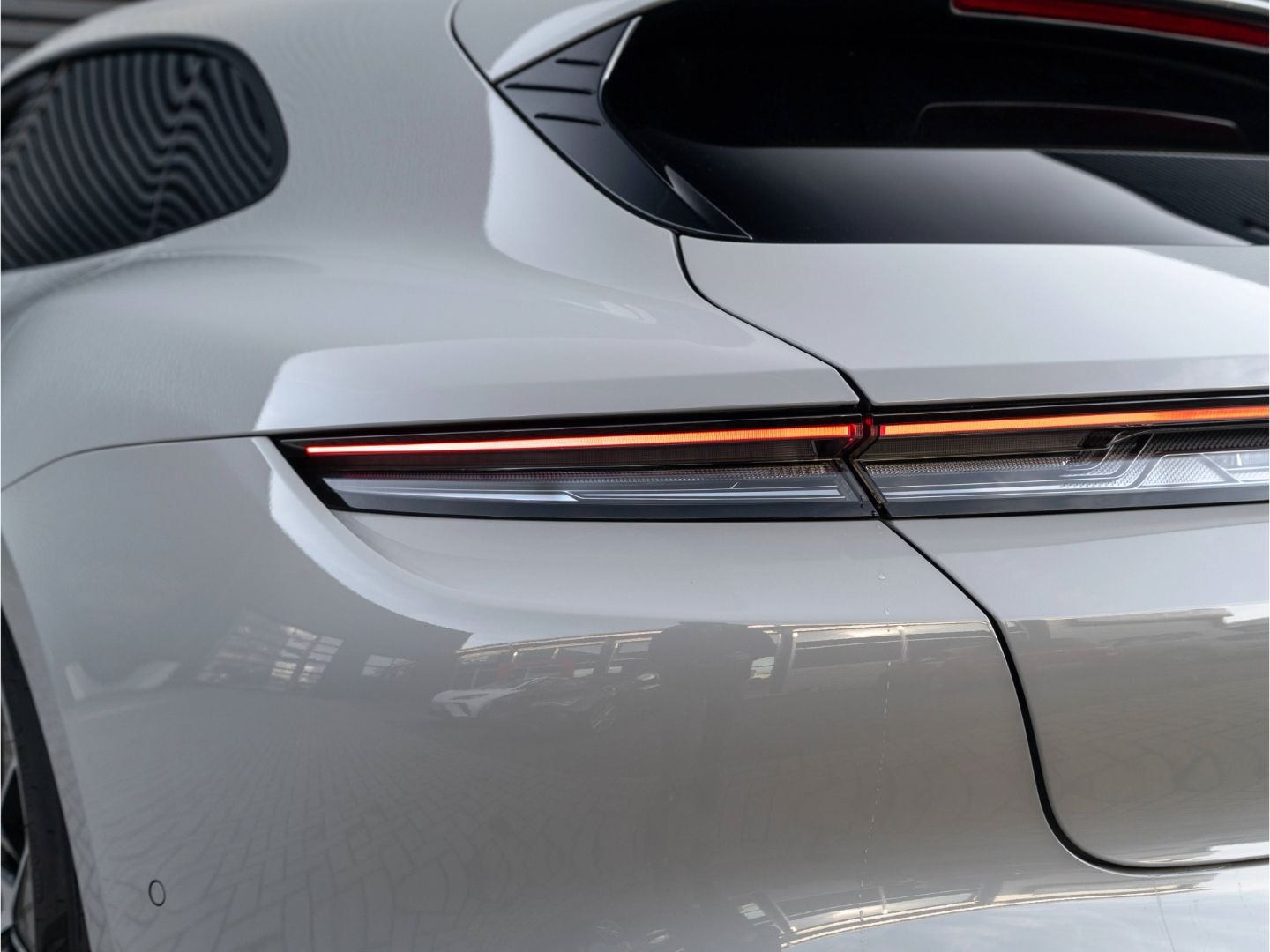 Porsche Taycan Sport Turismo 20'', Panoramadach uvm. foto 8