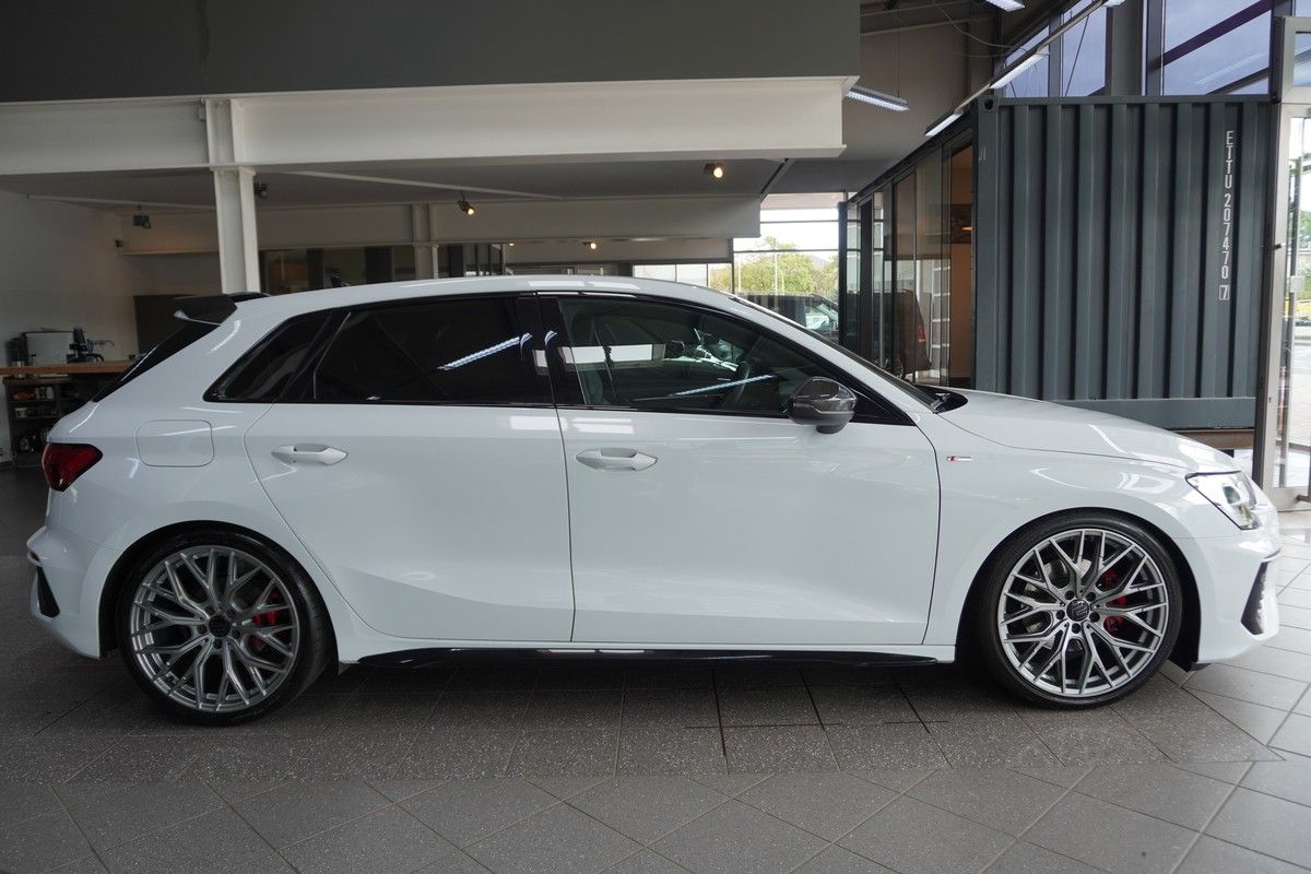 Audi A3 quattro 40 TDI SB S-line Matrix ACC Virtual foto 4