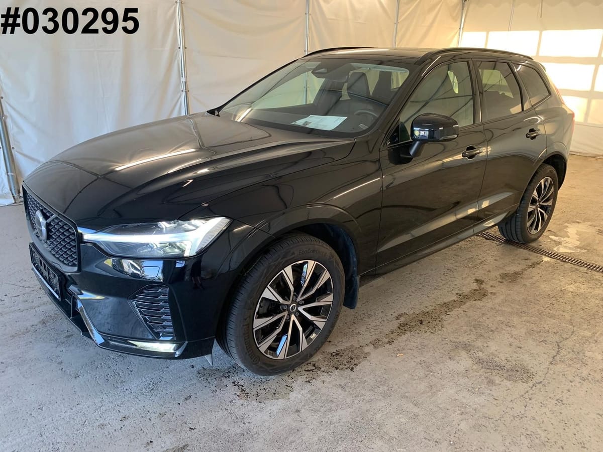 Volvo XC60 Plus Dark AWD ACC Memo Kam CarPl. Leder AHK