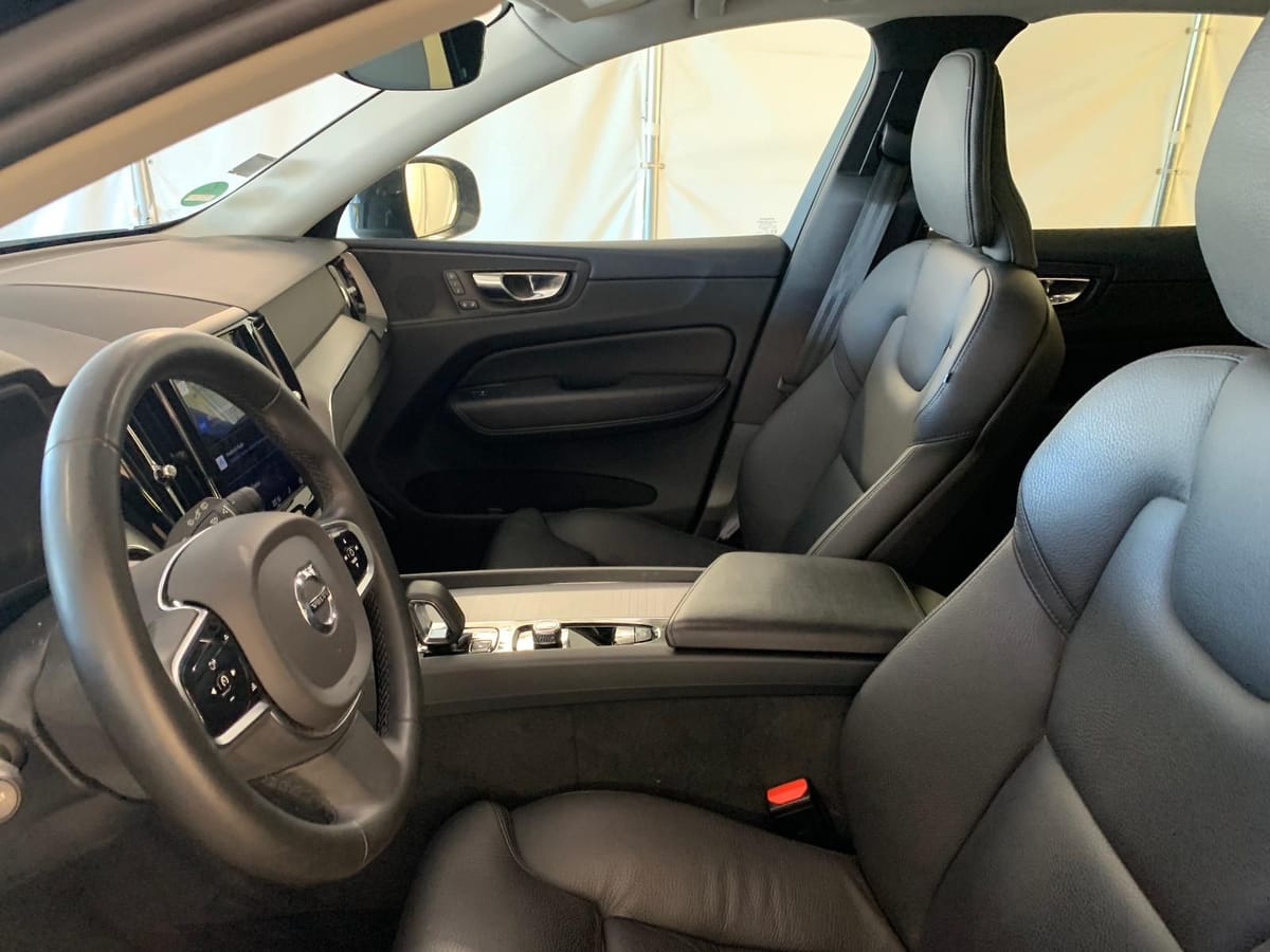 Volvo XC60 Plus Dark AWD ACC Memo Kam CarPl. Leder AHK foto 12