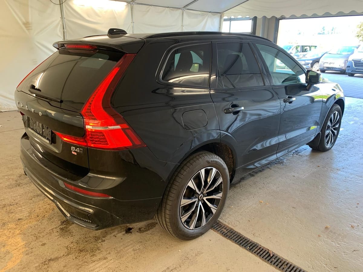 Volvo XC60 Plus Dark AWD ACC Memo Kam CarPl. Leder AHK foto 6