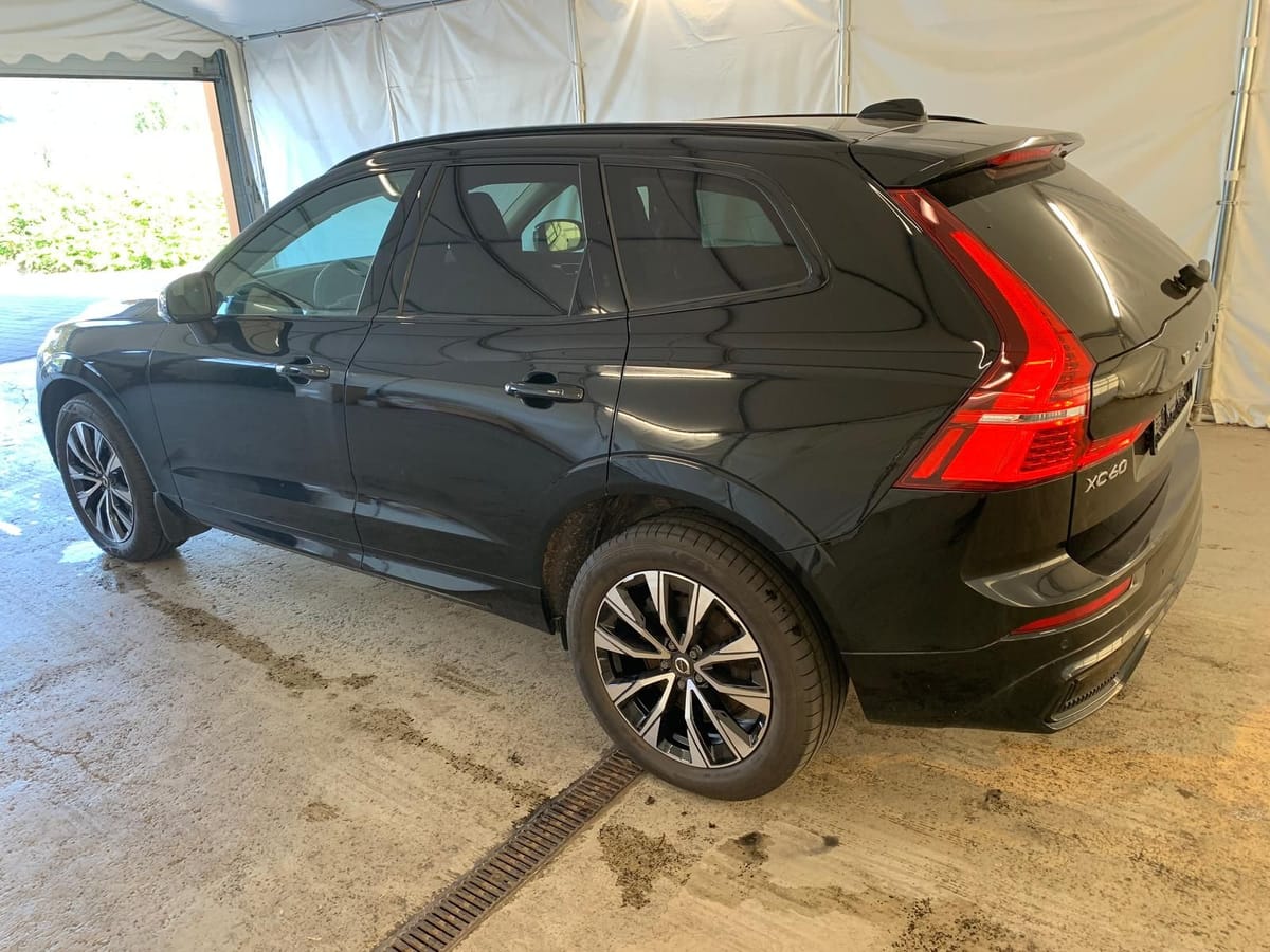 Volvo XC60 Plus Dark AWD ACC Memo Kam CarPl. Leder AHK foto 9