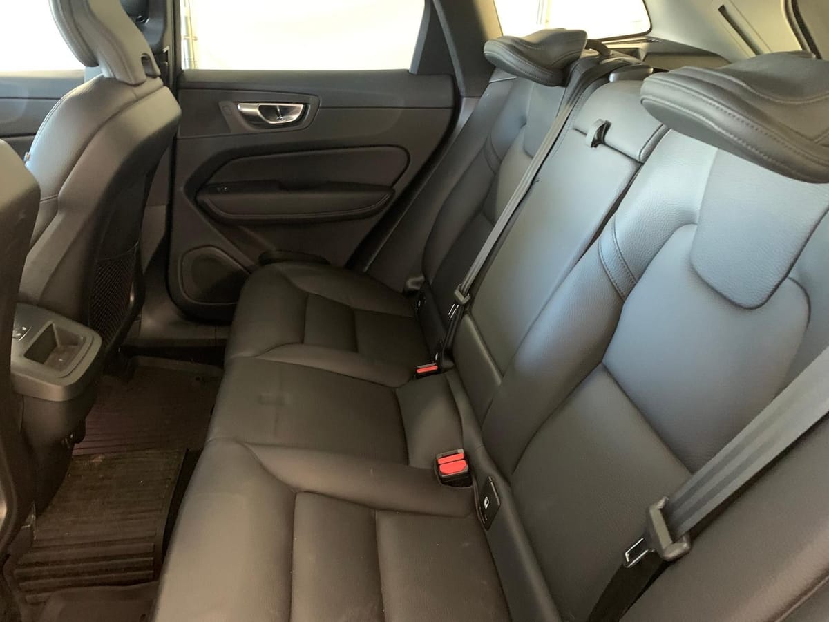 Volvo XC60 Plus Dark AWD ACC Memo Kam CarPl. Leder AHK foto 10