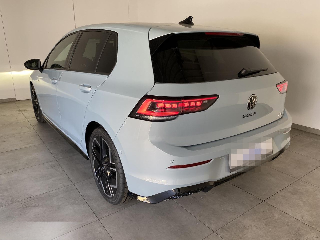 Volkswagen Golf VIII 1.5 eTSI DSG R-Line NAVI KLIMA AHK LED foto 7
