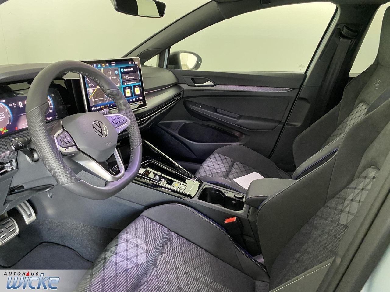 Volkswagen Golf VIII 1.5 eTSI DSG R-Line NAVI KLIMA AHK LED foto 9