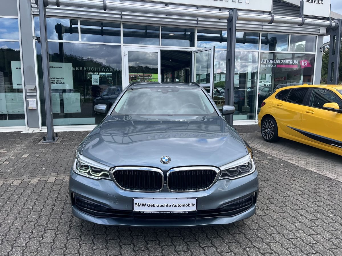 BMW 520dA G31 Touring Sport Line Adapt.LED H K AHK foto 3