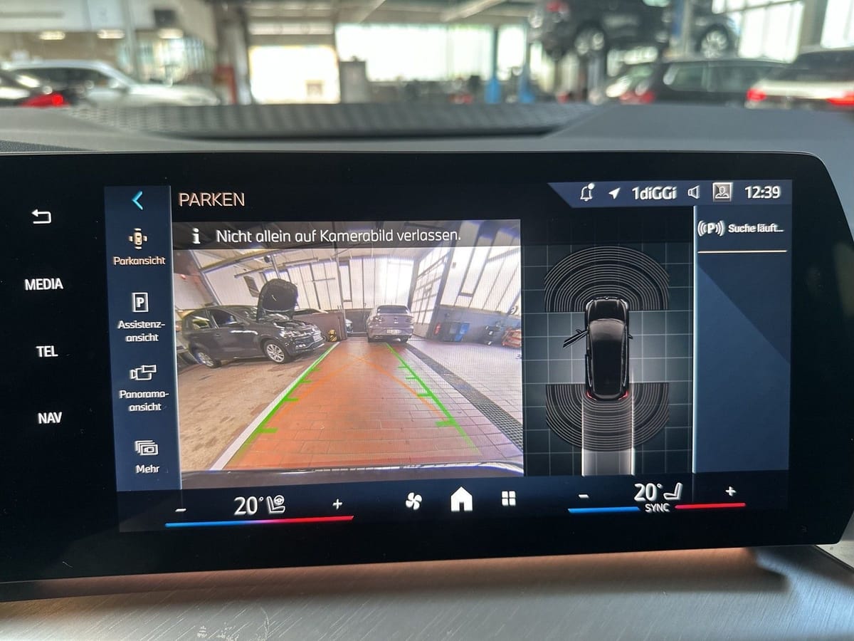 BMW 216 Active Tourer M-Paket PANO NAV SHZ LED AHK foto 19