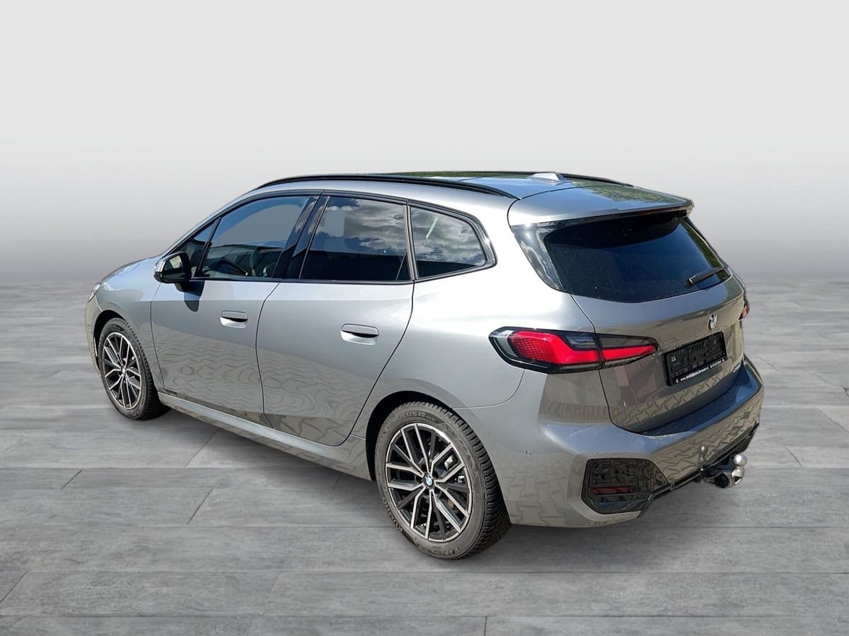 BMW 216 Active Tourer M-Paket PANO NAV SHZ LED AHK foto 3