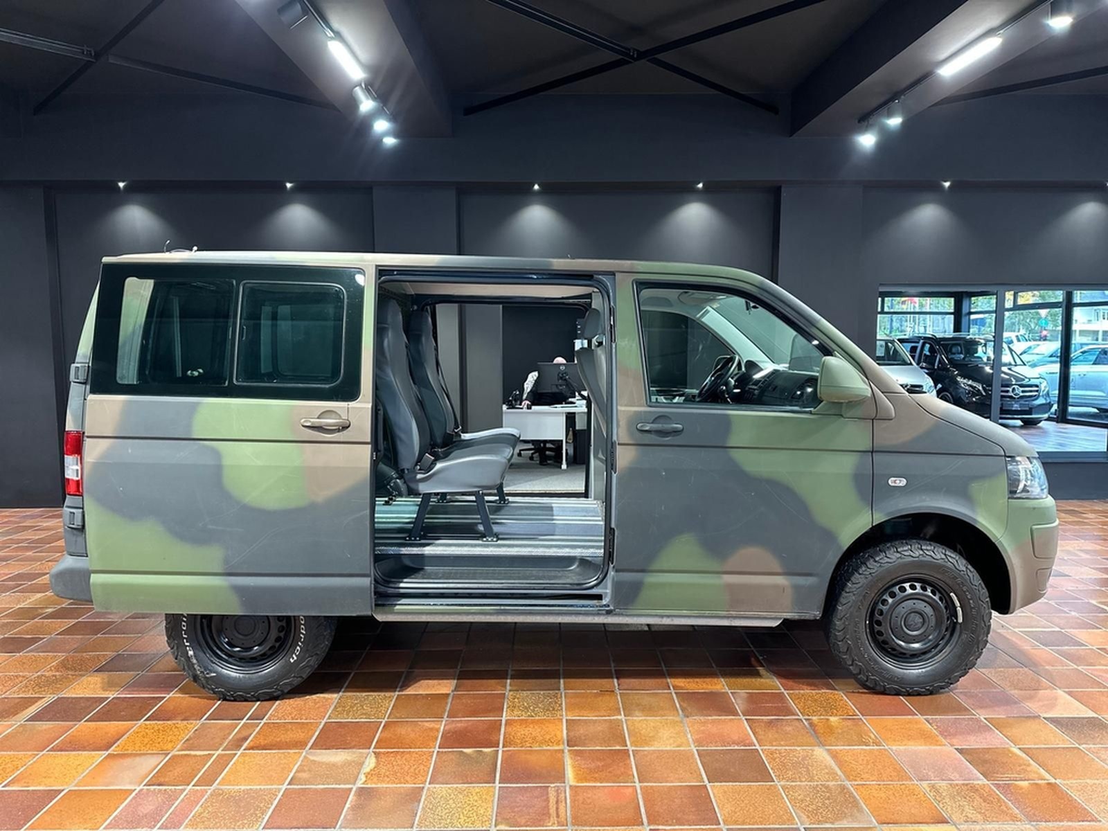 Volkswagen T5 Widder 4Motion kurz Seikel Rockton Bundeswehr foto 11