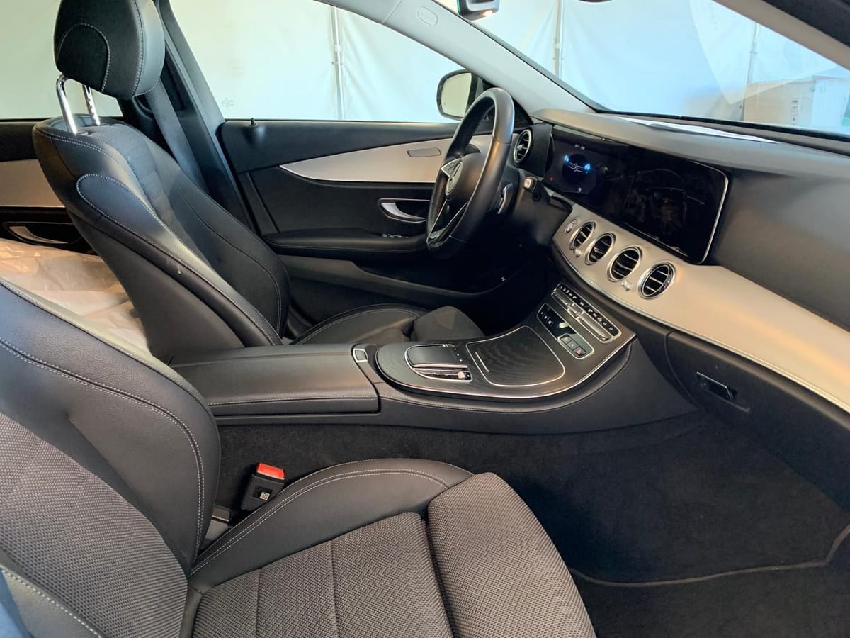 Mercedes-Benz E220 4Matic Avantgarde Distronic Glasdach Leder foto 3