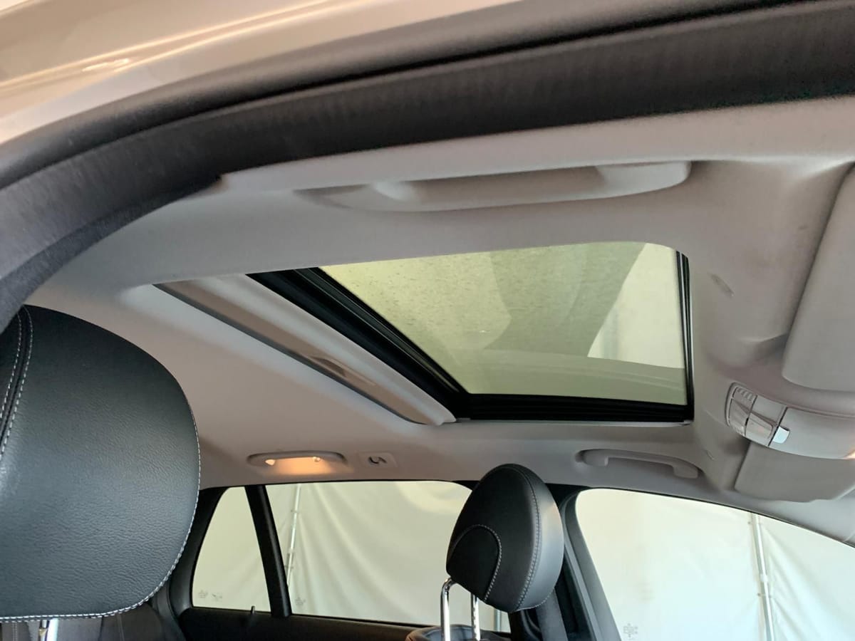 Mercedes-Benz E220 4Matic Avantgarde Distronic Glasdach Leder foto 4