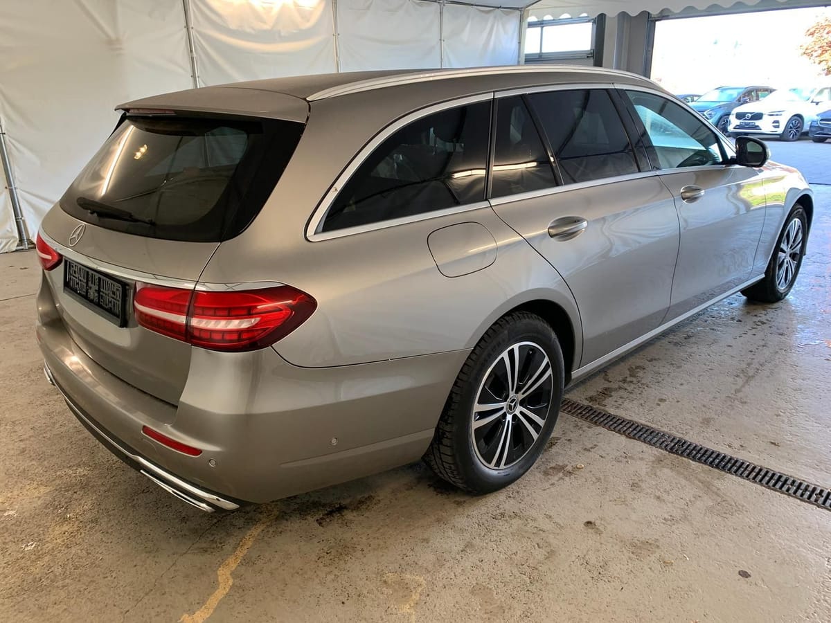 Mercedes-Benz E220 4Matic Avantgarde Distronic Glasdach Leder foto 5