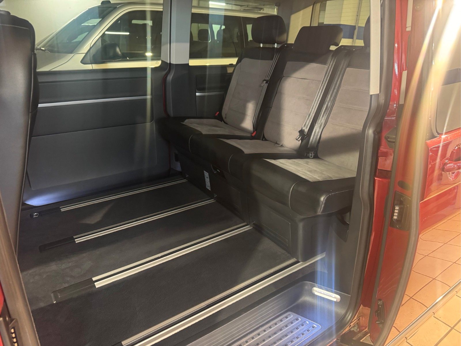 Volkswagen T6 Multivan 2.0 TDI Highline DSG, Leder, Navi foto 16