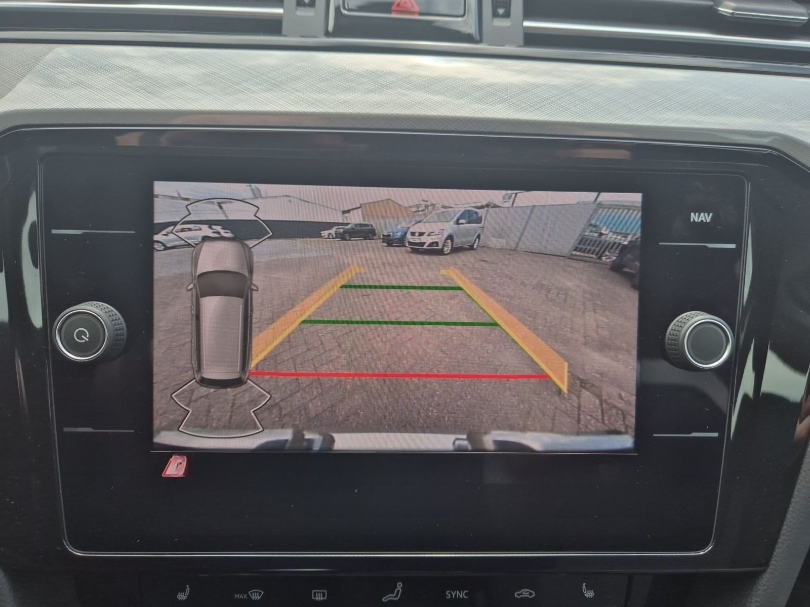 Volkswagen Passat Variant 2.0 TDI BUSINESS *LED *RKAM *ACC foto 13