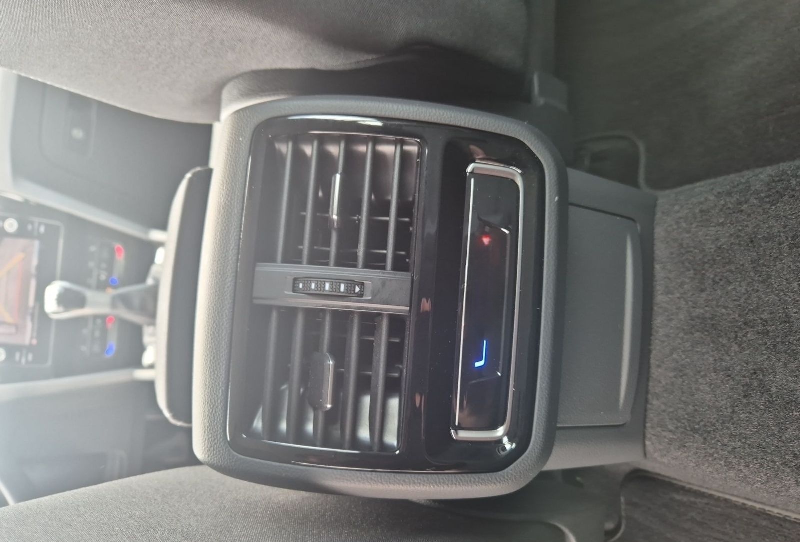 Volkswagen Passat Variant 2.0 TDI BUSINESS *LED *RKAM *ACC foto 15