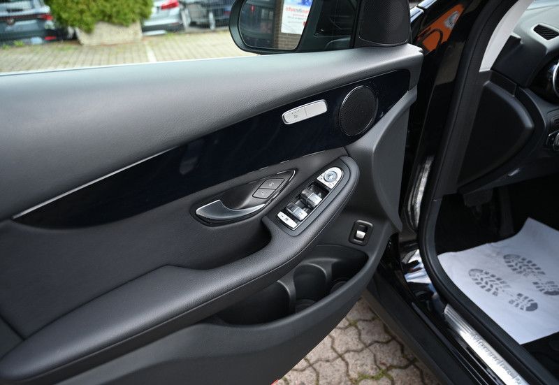 Mercedes-Benz GLC 250 4Matic PANO LED Navi 2xPDC foto 23