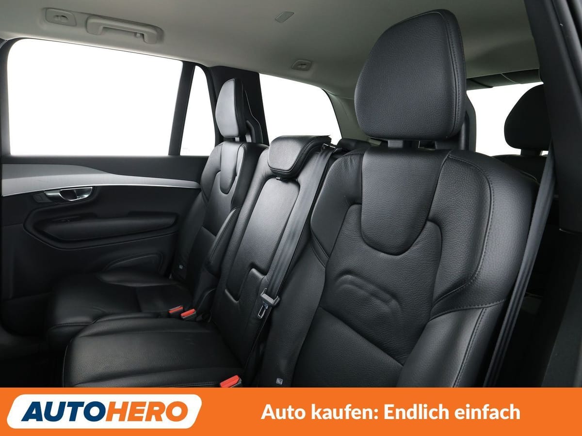 Volvo XC90 2.0 B5 Diesel Momentum Pro AWD Aut. NAVI foto 14