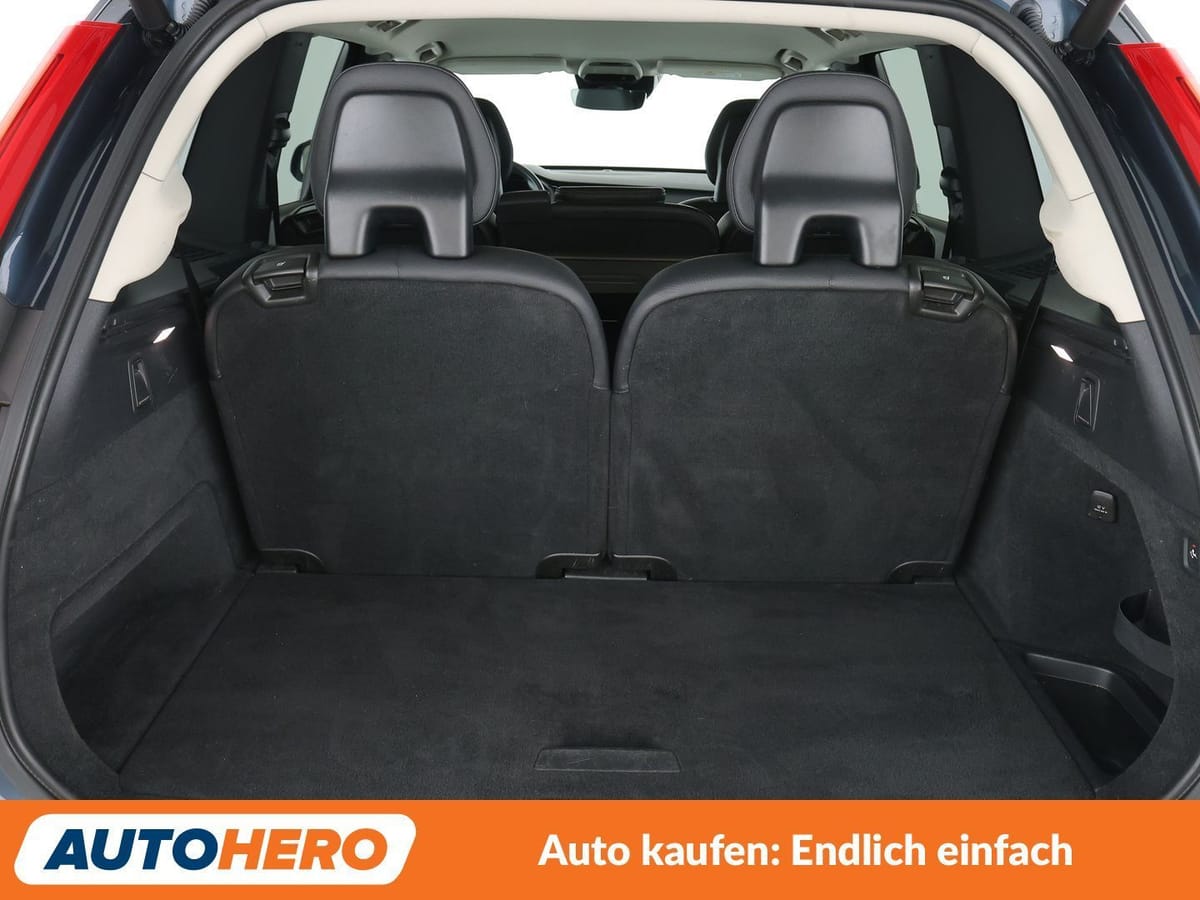 Volvo XC90 2.0 B5 Diesel Momentum Pro AWD Aut. NAVI foto 18