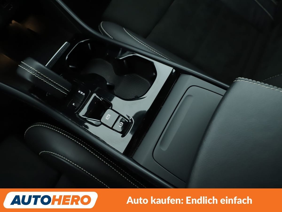 Volvo XC40 2.0 B4 Mild-Hybrid R-Design 2WD Aut. ACC foto 24