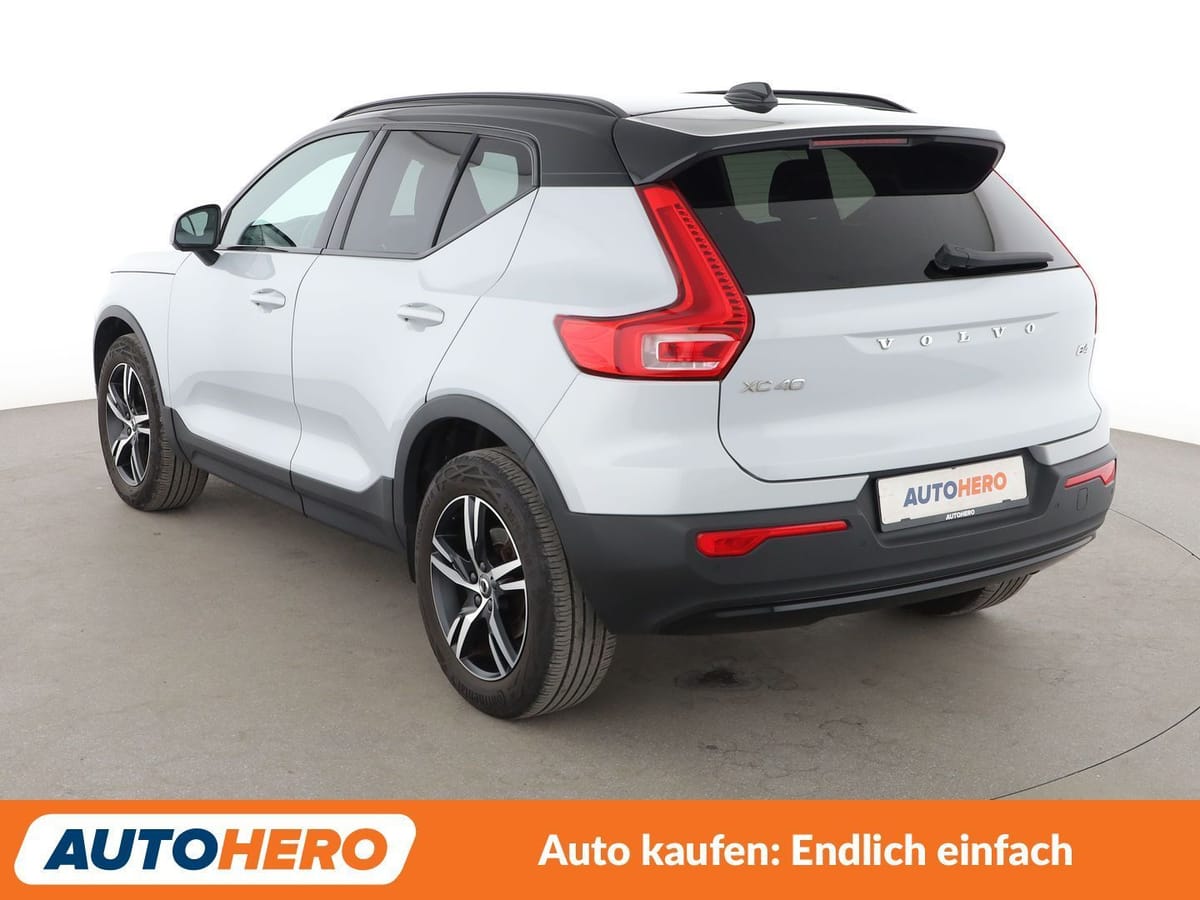 Volvo XC40 2.0 B4 Mild-Hybrid R-Design 2WD Aut. ACC foto 4