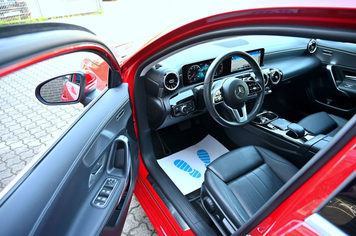 Mercedes-Benz A 250 Progressive Leder Navi LED PDC Tempomat foto 12