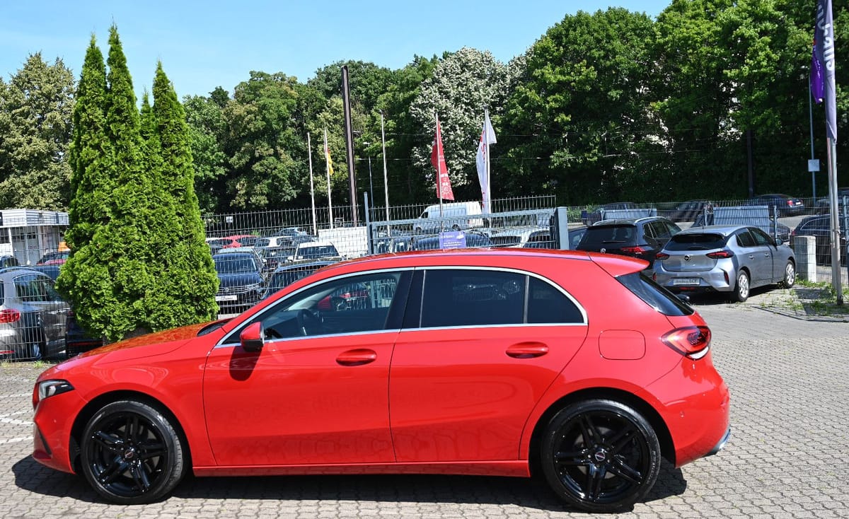 Mercedes-Benz A 250 Progressive Leder Navi LED PDC Tempomat foto 5