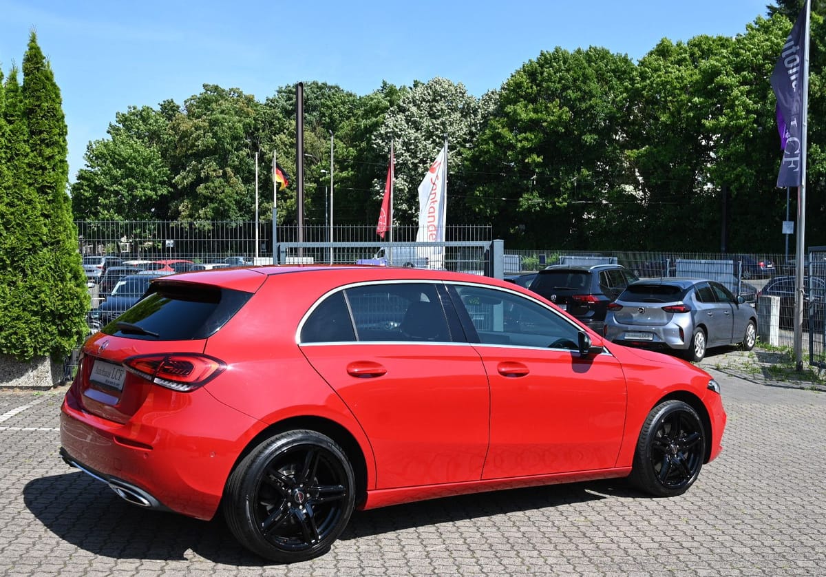 Mercedes-Benz A 250 Progressive Leder Navi LED PDC Tempomat foto 6
