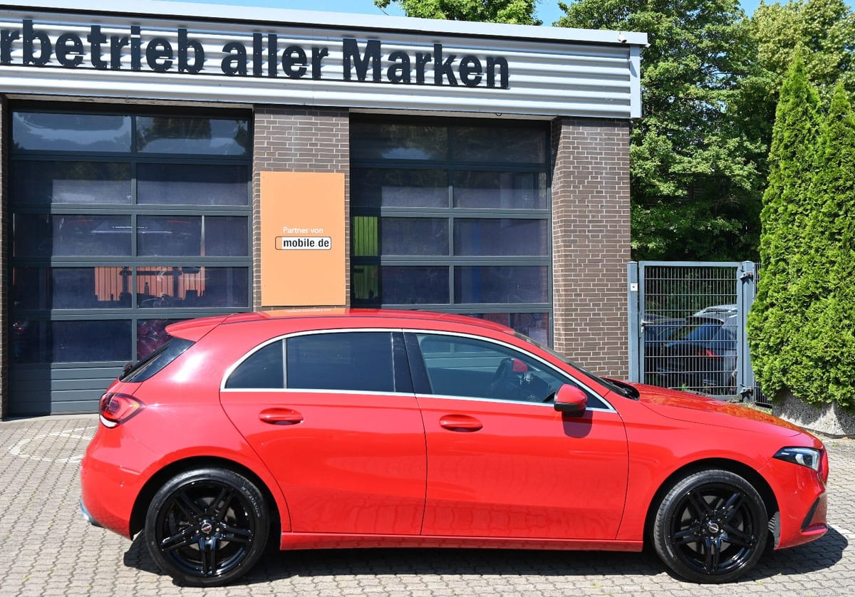 Mercedes-Benz A 250 Progressive Leder Navi LED PDC Tempomat foto 7