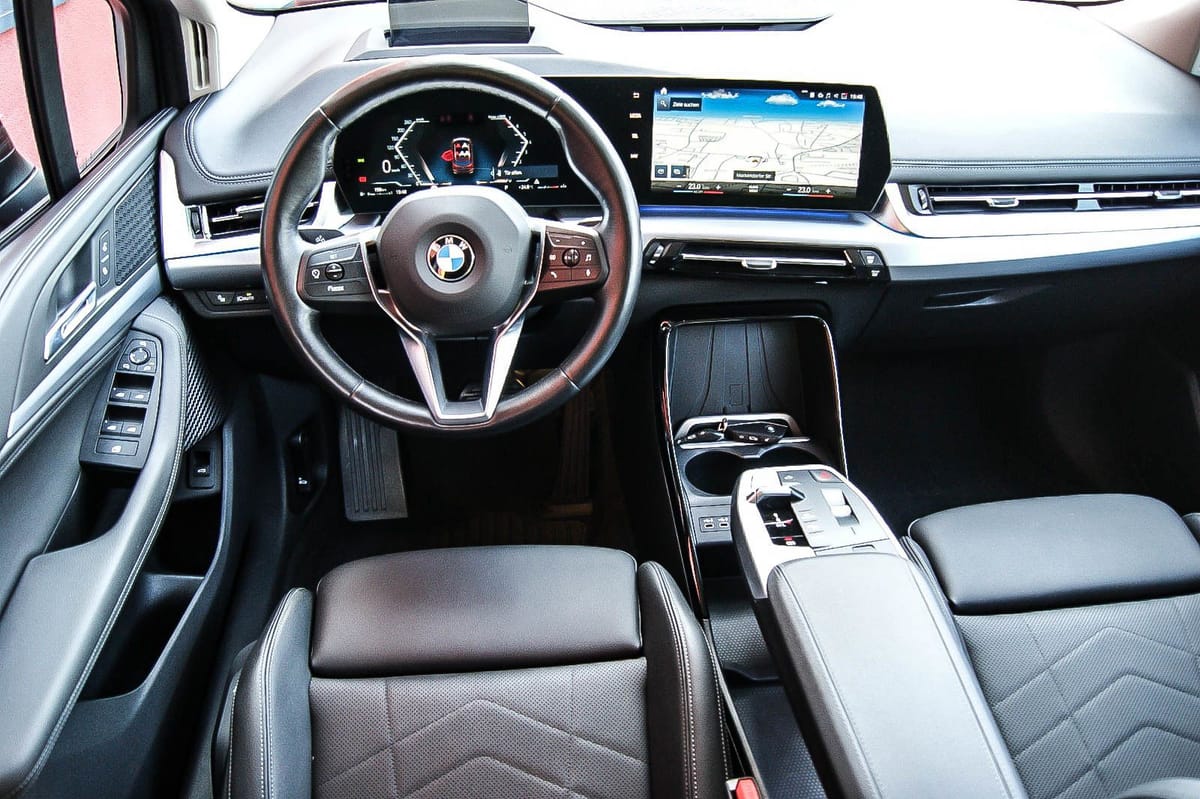 BMW 223 Active Tourer i xDrive LEDER HEAD-UP SPORT 4 foto 7
