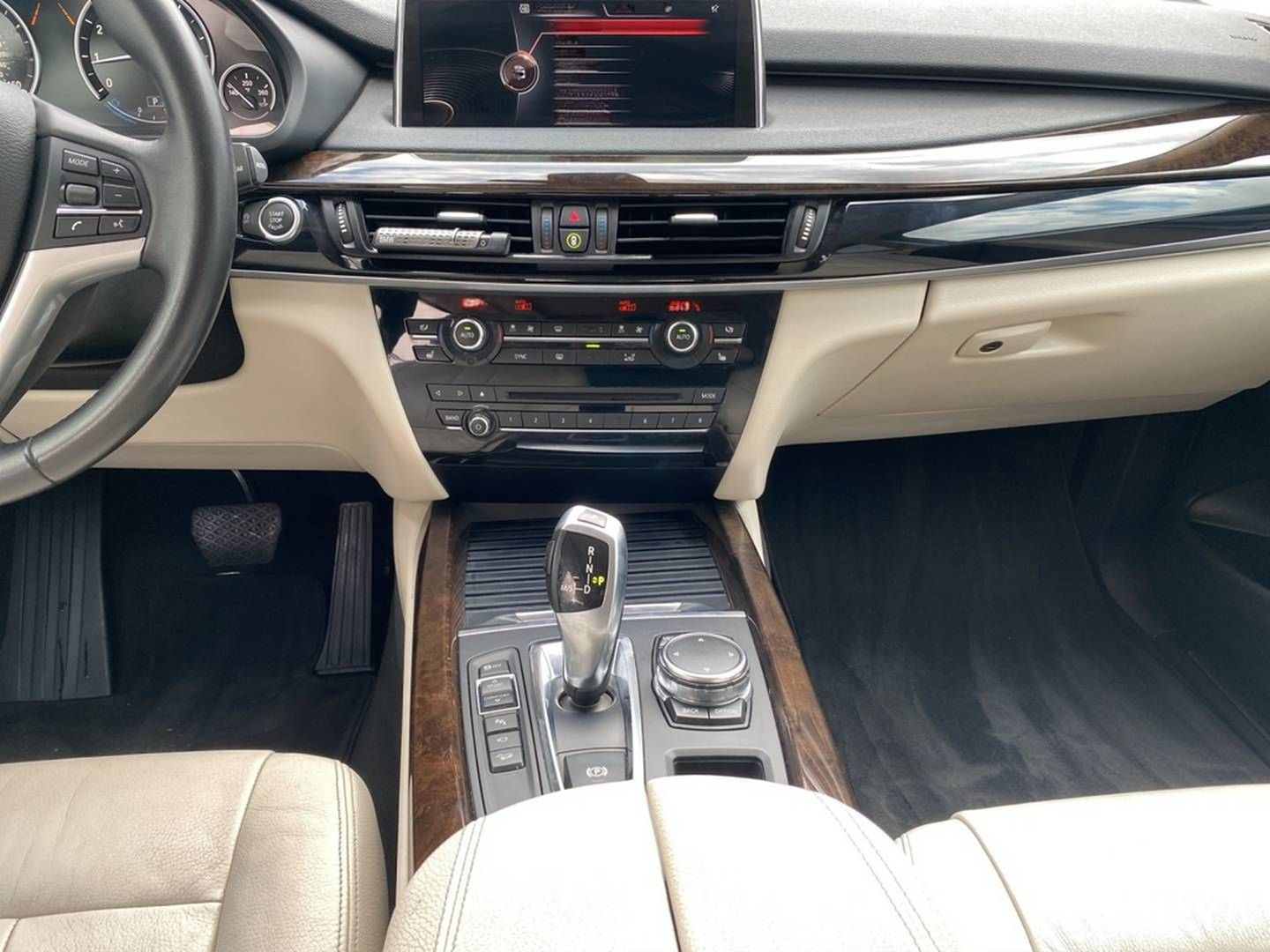 BMW X5 xDrive 35 i 3.0 SAV foto 15