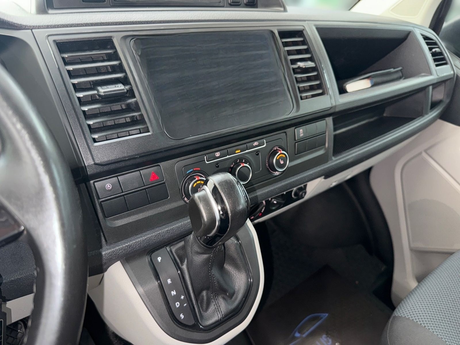 Volkswagen T6 5Sitzer*Mittelhochdach 2,0 TDI-4Motion*Autom. foto 13